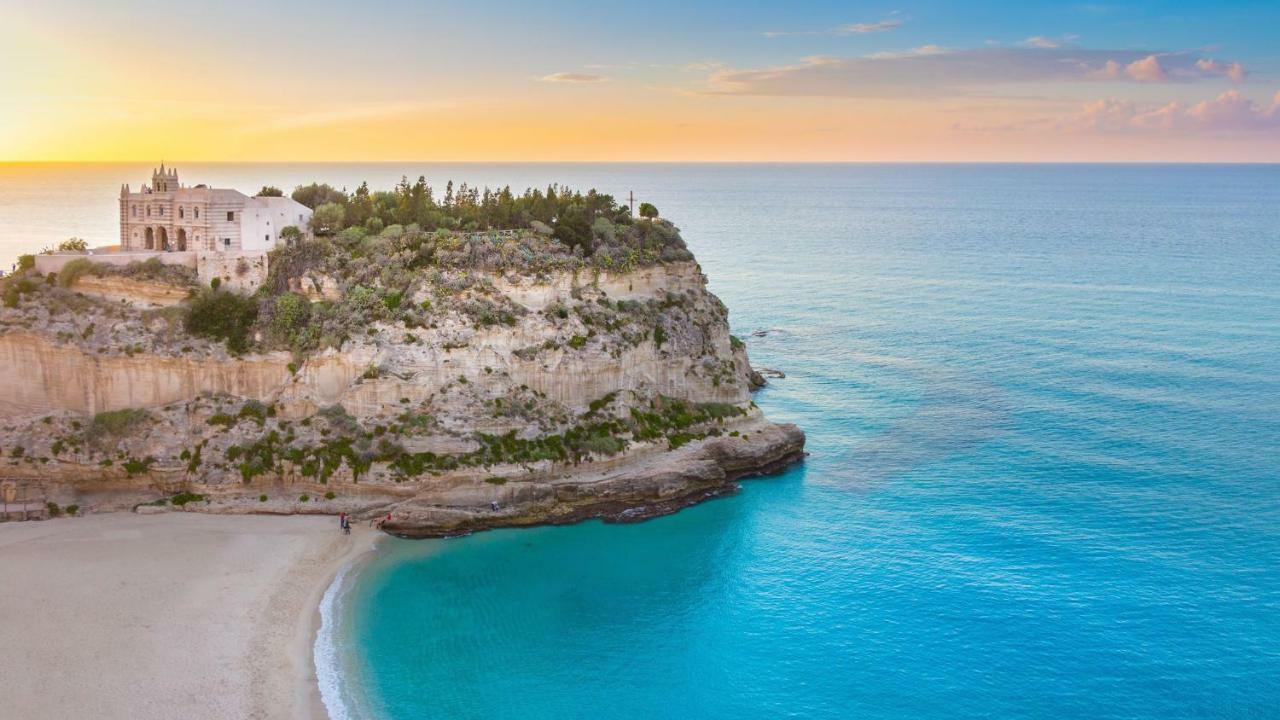 Sunset Beach Club Tropea Exterior photo